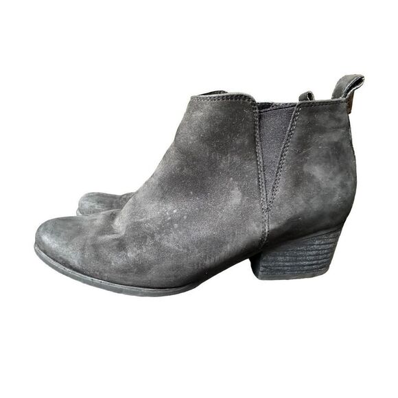 Blondo Waterproof Black Leather Booties - Picture 11 of 14